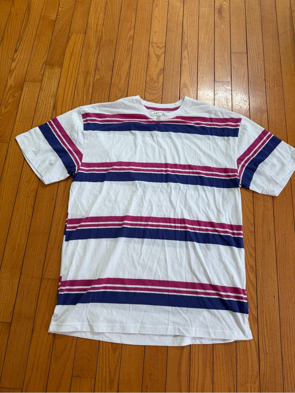 PacSun White Short Sleeve Tee with Navy & Burgundy Stripes MEN new no tag medium